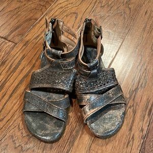Bed Stu size 7 gladiator sandals